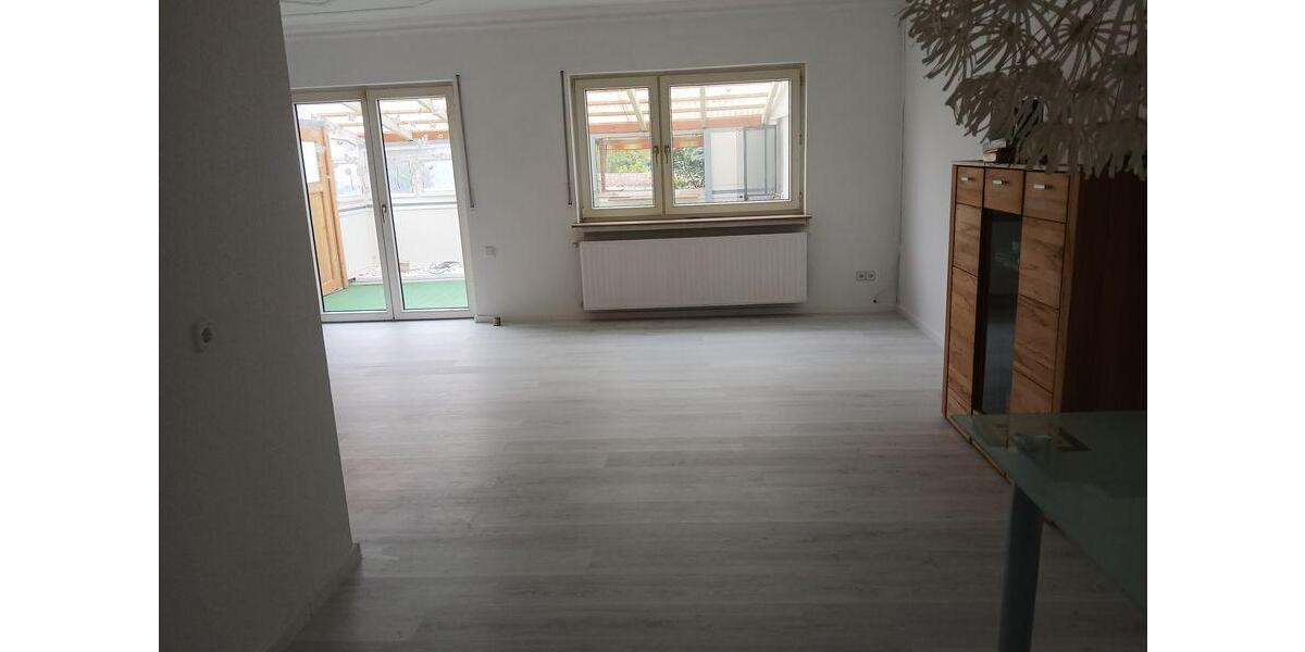 Reihenhaus Kassel Niederzwehren - 4 Zimmer, 106 m&sup2;, 1.350&euro; | Angebot:26288451