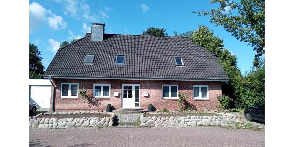 Dachgeschoßwohnung Itzehoe - 3.5 Zimmer, 81 m&sup2;, 900&euro; | Angebot:26030831