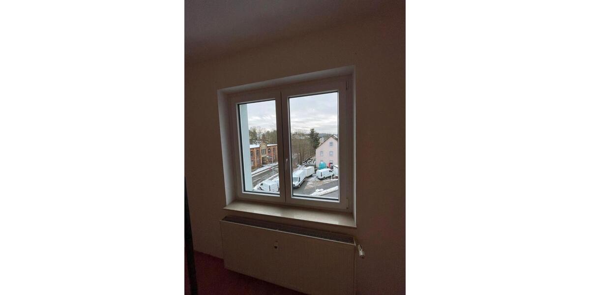 Dachgeschoßwohnung Reichenbach im Vogtland - 2 Zimmer, 45 m&sup2;, 550&euro; | Angebot:24535100