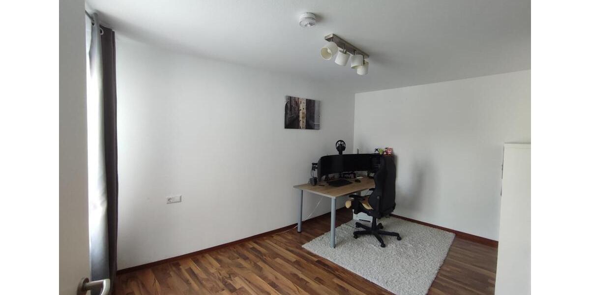 Etagenwohnung Sonnenbühl - 3.5 Zimmer, 117 m&sup2;, 1.075&euro; | Angebot:26247545