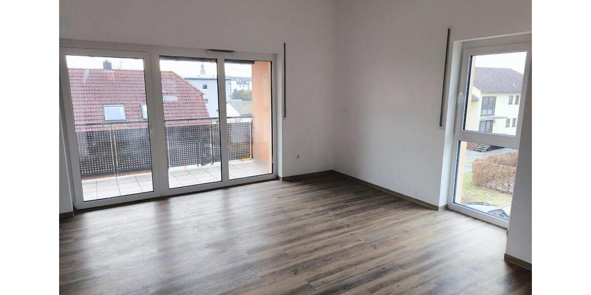 Etagenwohnung Bad Königshofen im Grabfeld - 3 Zimmer, 75 m&sup2;, 780&euro; | Angebot:25078914