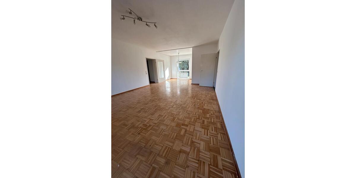 Etagenwohnung Erbach - 3 Zimmer, 95 m&sup2;, 920&euro; | Angebot:26148646