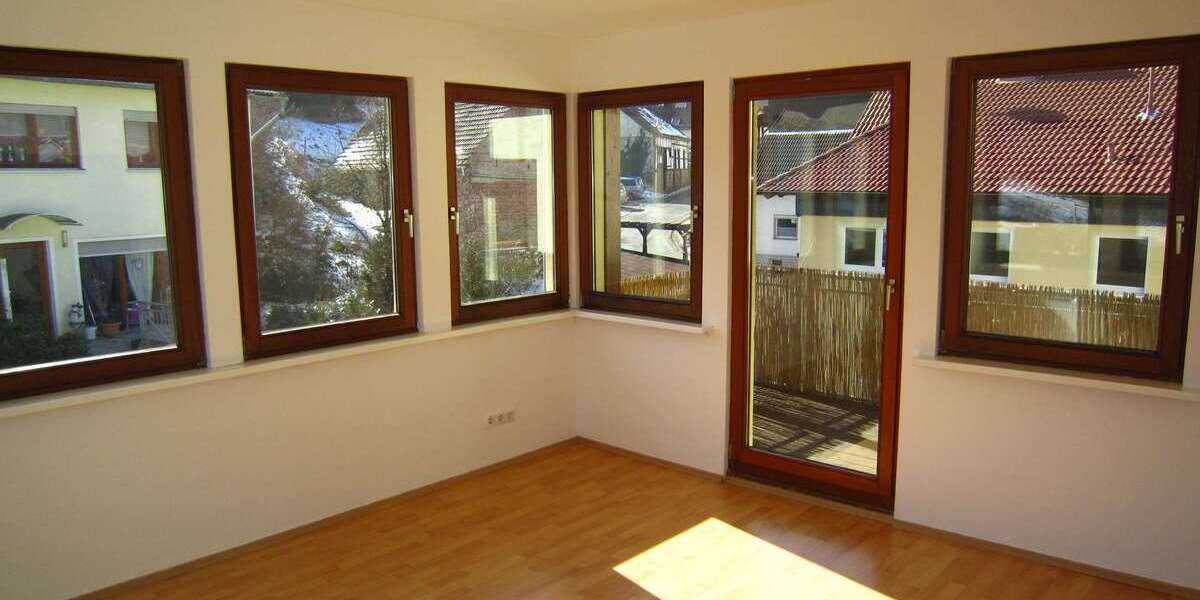 Etagenwohnung Niedernhausen-Engenhahn Engenhahn - 3 Zimmer, 90 m&sup2;, 895&euro; | Angebot:26887859