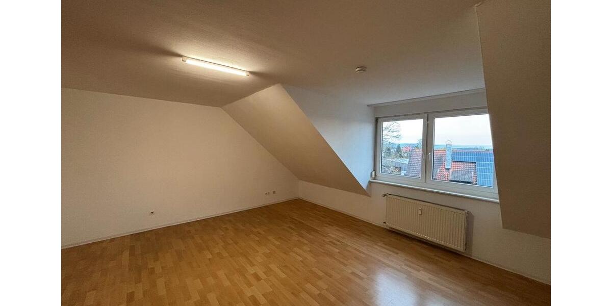 Dachgeschoßwohnung Regensburg Brandlberg - 1 Zimmer, 27 m&sup2;, 390&euro; | Angebot:26693027