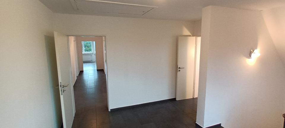 Dachgeschoßwohnung Geeste - 4 Zimmer, 110 m&sup2;, 770&euro; | Angebot:26611269