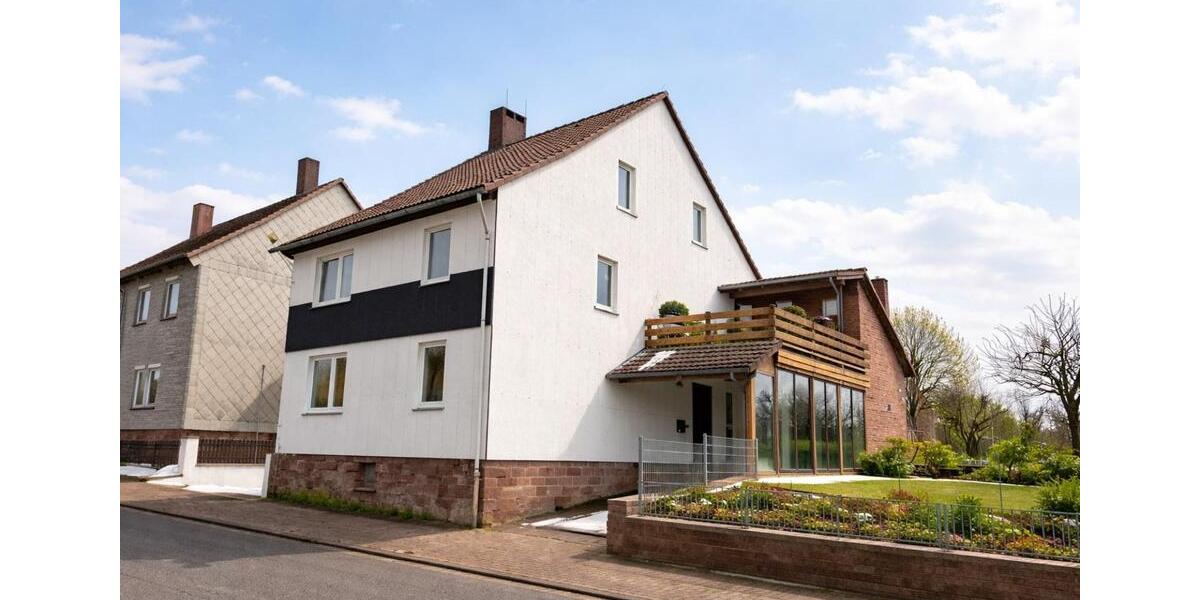 Erdgeschoßwohnung Stadtoldendorf - 5 Zimmer, 140 m&sup2;, 800&euro; | Angebot:25262930