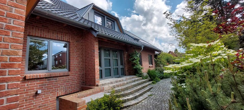 Erdgeschoßwohnung Toppenstedt - 3 Zimmer, 130 m&sup2;, 1.250&euro; | Angebot:26681646