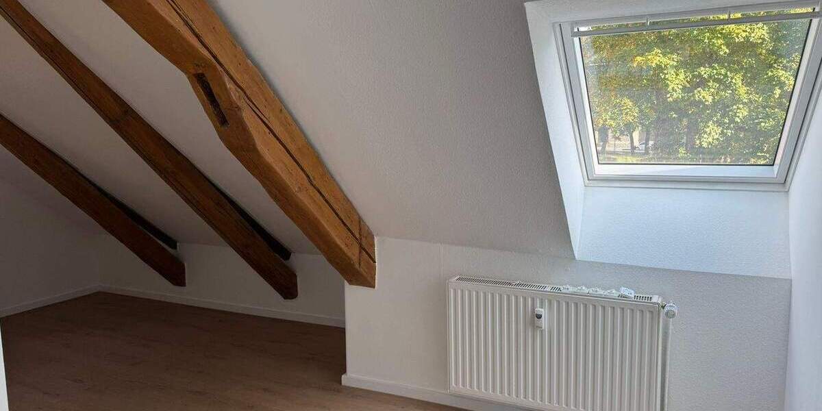 *Erstbezug nach Komplettsanierung! 2-Zi-Wohnung mit neuer Einbauküche u. saniertem Duschbad* 2 zimmer