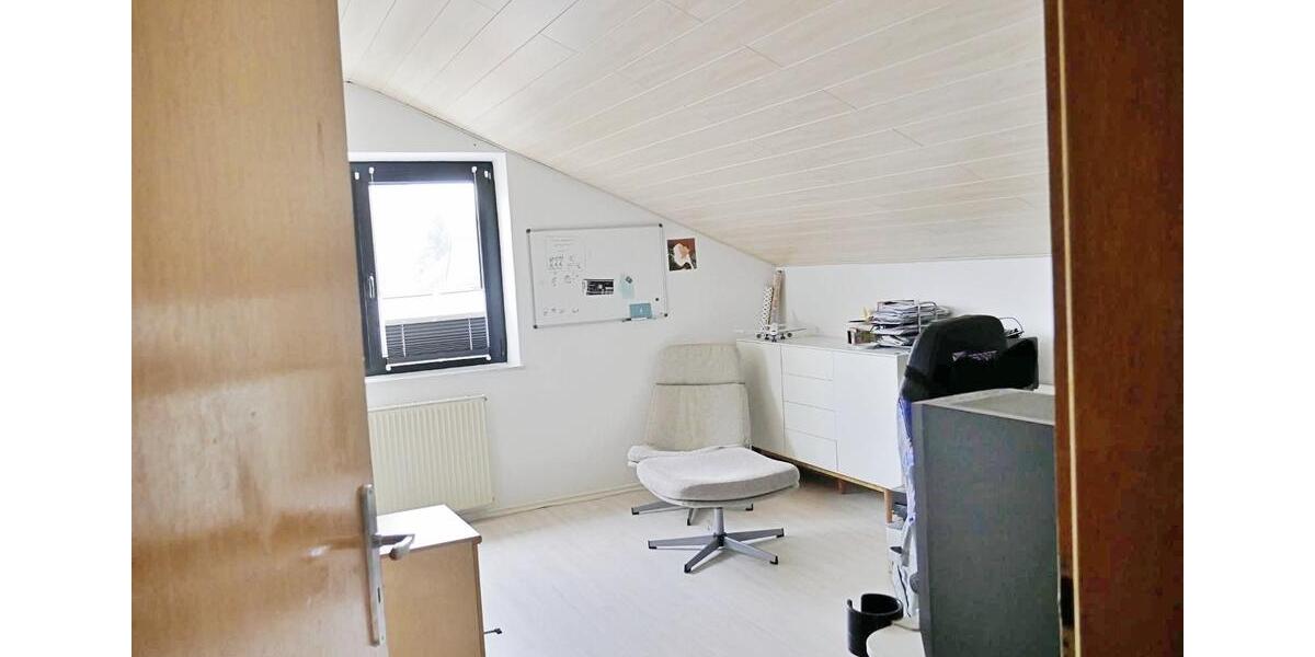 Dachgeschoßwohnung Munster - 3 Zimmer, 90 m&sup2;, 749&euro; | Angebot:26003313