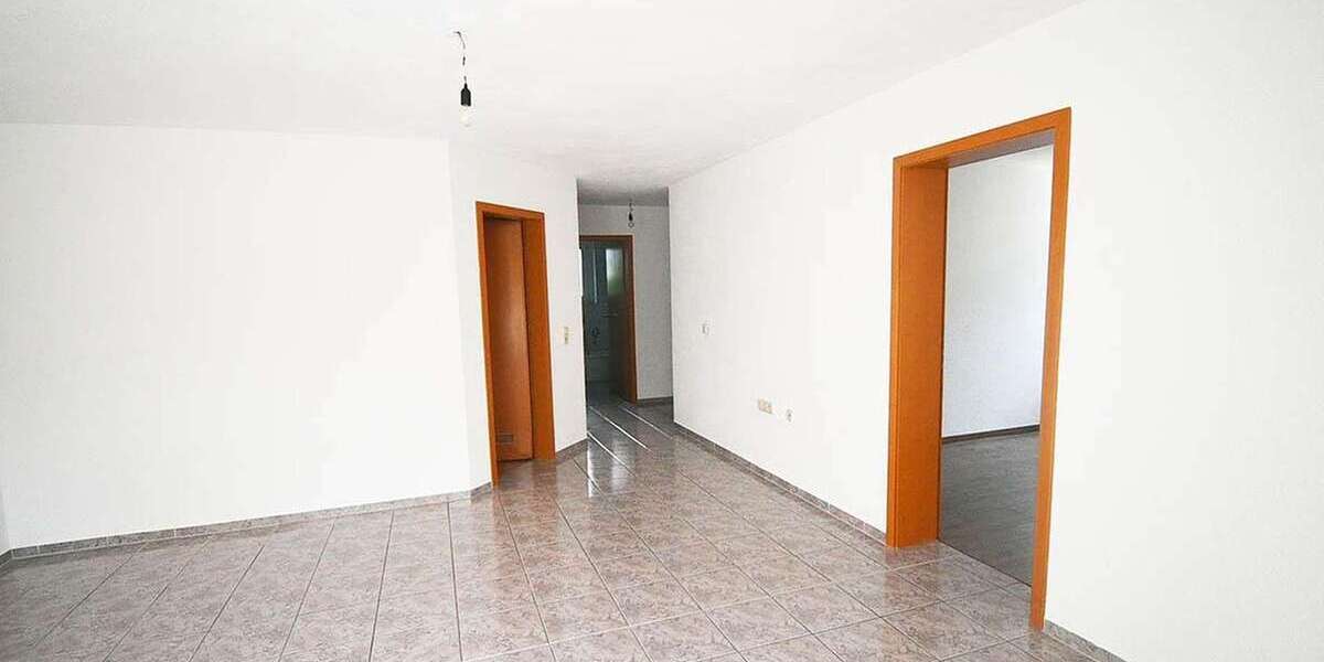 Etagenwohnung Lahr - 2 Zimmer, 75 m&sup2;, 830&euro; | Angebot:26808049