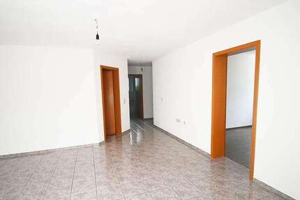 Wohnung Lahr - 2 Zimmer, 75 m&sup2;, 830&euro; | Angebot:26808049