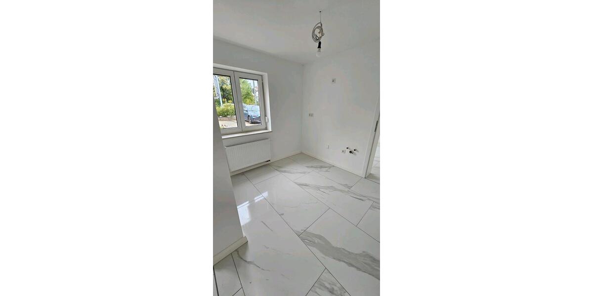 Etagenwohnung Neutraubling - 1 Zimmer, 75 m&sup2;, 1.250&euro; | Angebot:24664793