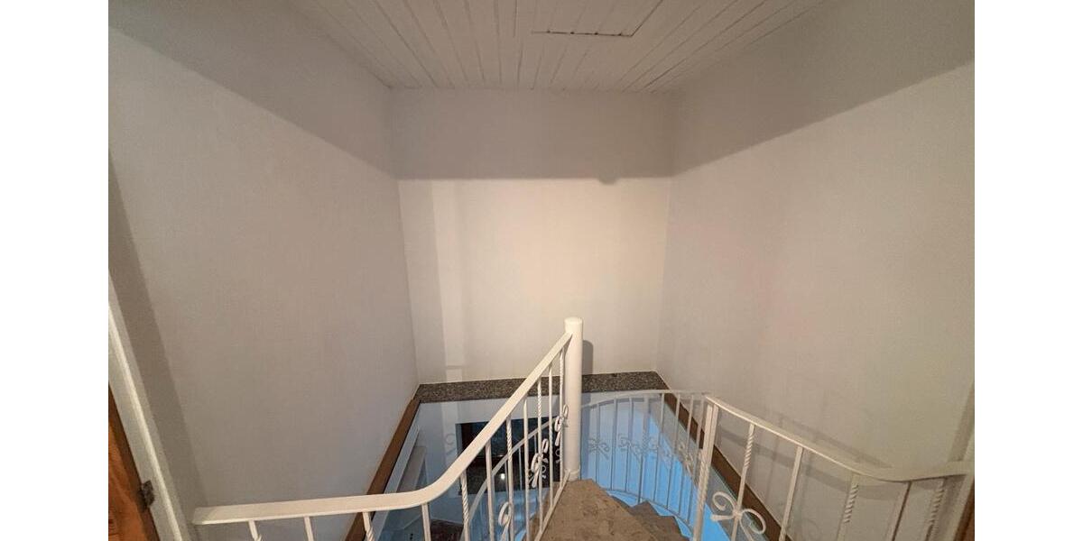 Etagenwohnung Fußgönheim - 2.5 Zimmer, 91 m&sup2;, 1.420&euro; | Angebot:25614873