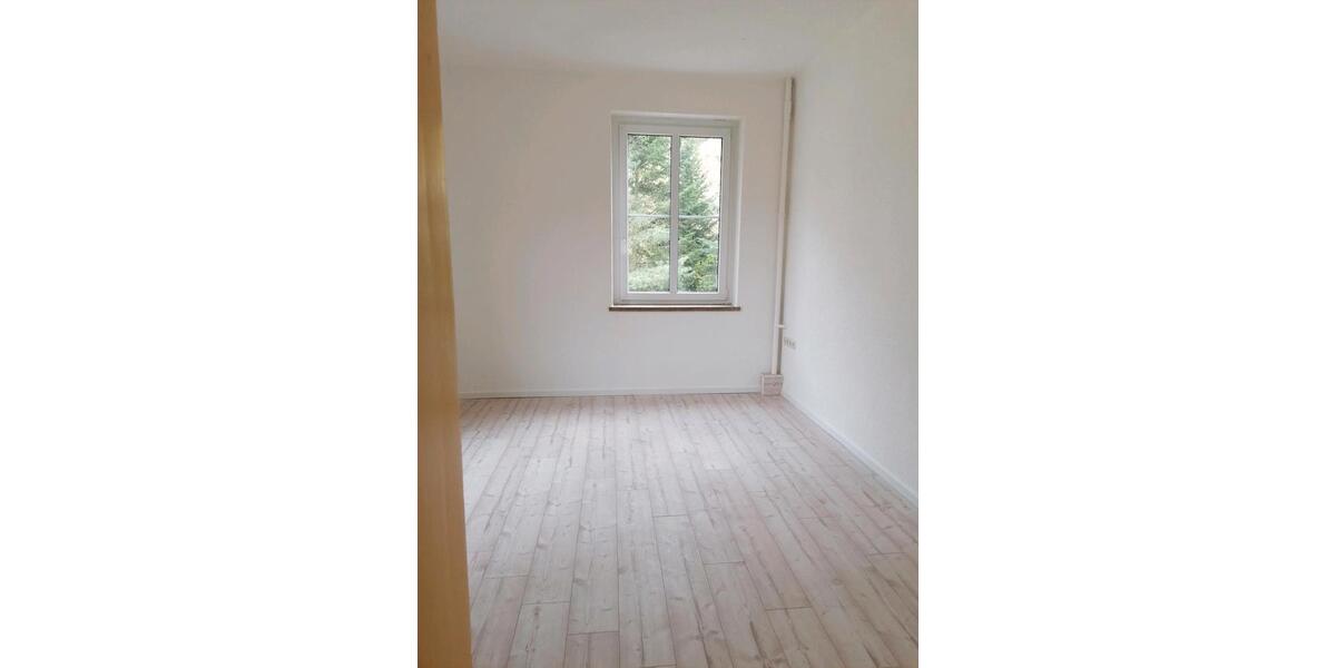 Erdgeschoßwohnung Sitzendorf - 4 Zimmer, 82 m&sup2;, 490&euro; | Angebot:25886936
