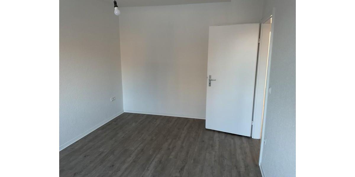 Geräumige Familienwohnung für Sie frisch renoviert. 3 zimmer