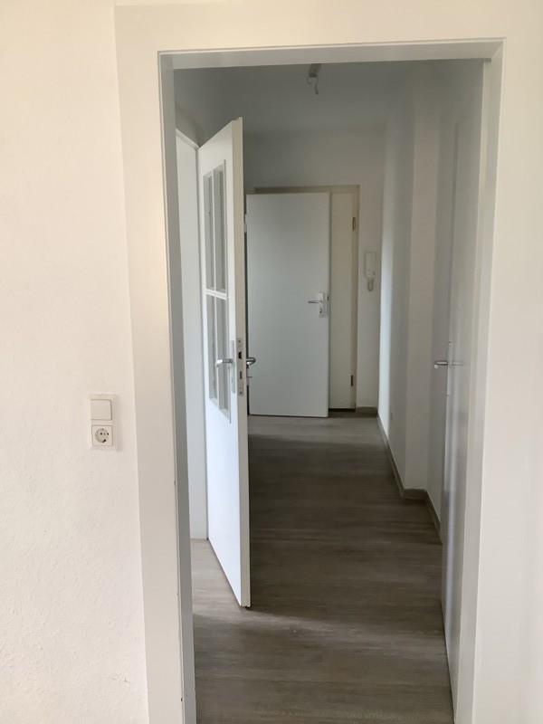 Kleine 3-Zi.-Whg. mit neuem Bad und neuem Boden in Nonnenbruch, ab August! zimmer