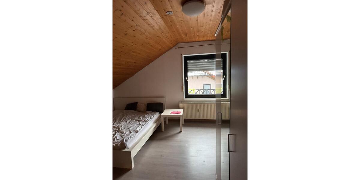 Wohnen auf Zeit Waldbüttelbrunn - 1 Zimmer, 18 m&sup2;, 470&euro; | Angebot:25871212