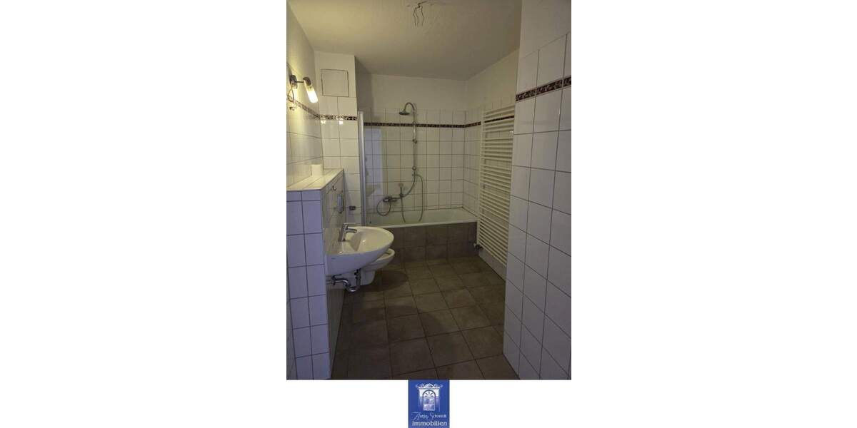 Liebevoll sanierte Familienwohnung in ruhiger Lage in Riesa! 4 zimmer