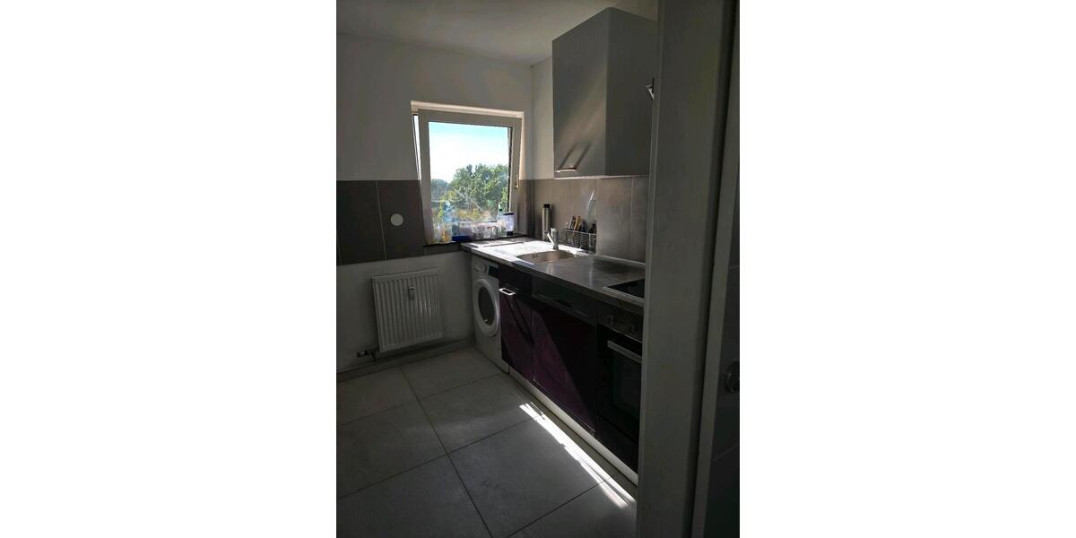 2 Zimmer in einer 3er WG ab sofort zu vermieten 4 zimmer