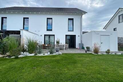 Haus Borna - 5 Zimmer, 135 m&sup2;, 1.690&euro; | Angebot:27043595