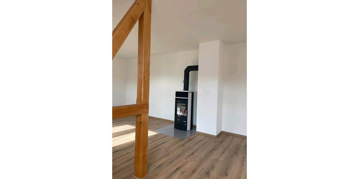 4-Raum- Wohnung 115 qm in 09380 Thalheim , Dachgeschoss 4 zimmer