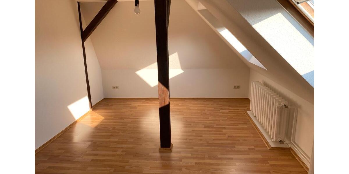 Dachgeschoßwohnung Dessau-Roßlau Dessau - 2 Zimmer, 59 m&sup2;, 400&euro; | Angebot:25783063