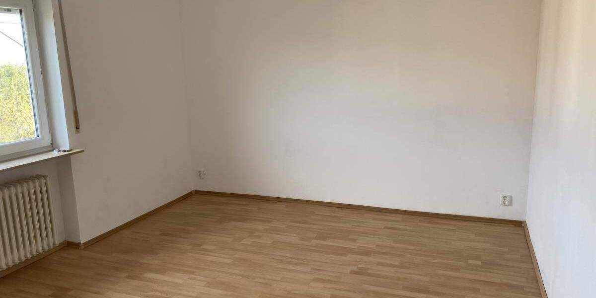 Etagenwohnung Baiersdorf Igelsdorf - 3 Zimmer, 100 m&sup2;, 690&euro; | Angebot:23824400