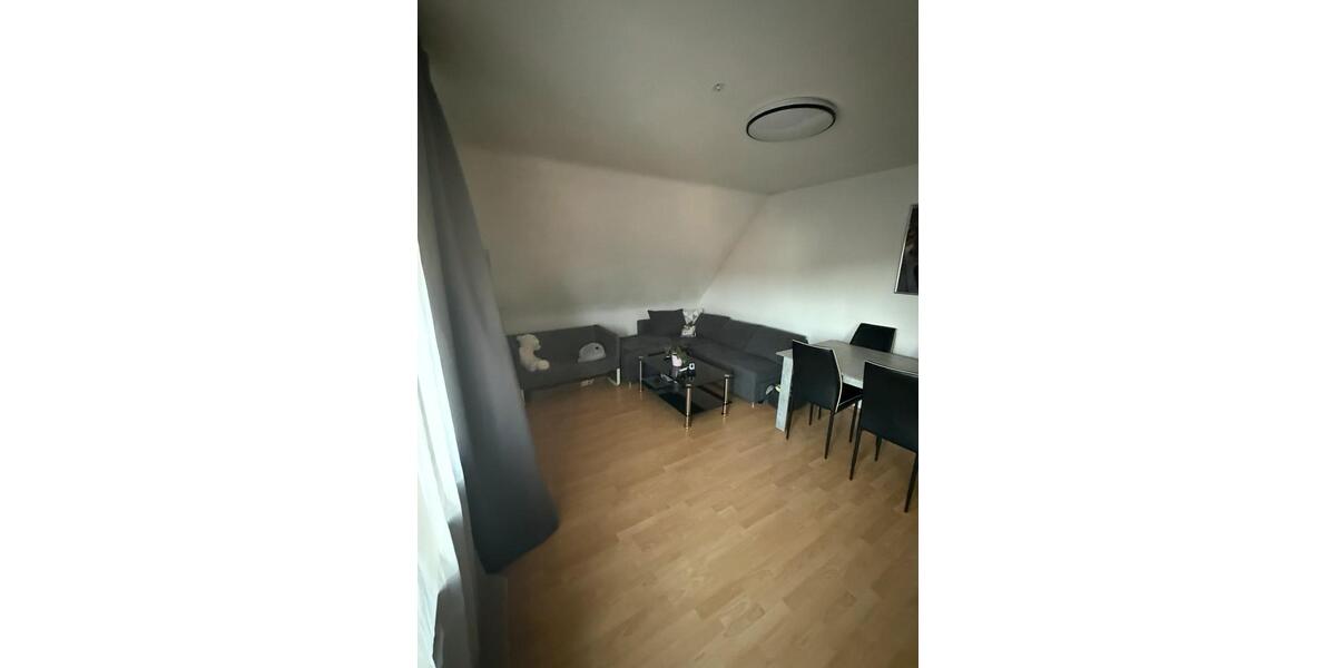 Dachgeschoßwohnung Oberderdingen - 2 Zimmer, 55 m&sup2;, 950&euro; | Angebot:26415127