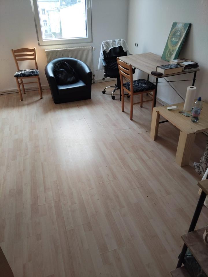 sehr günstiges WG-Zimmer sehr zentral zimmer