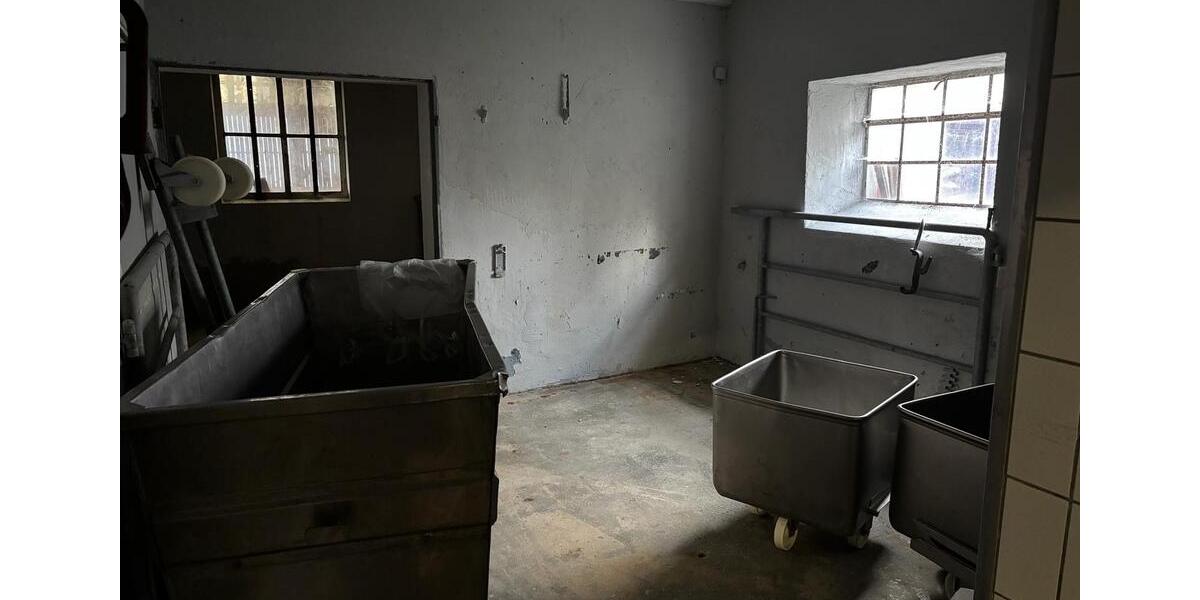 Gewerbeobjekt Deggendorf - 800&euro; | Angebot:25049083