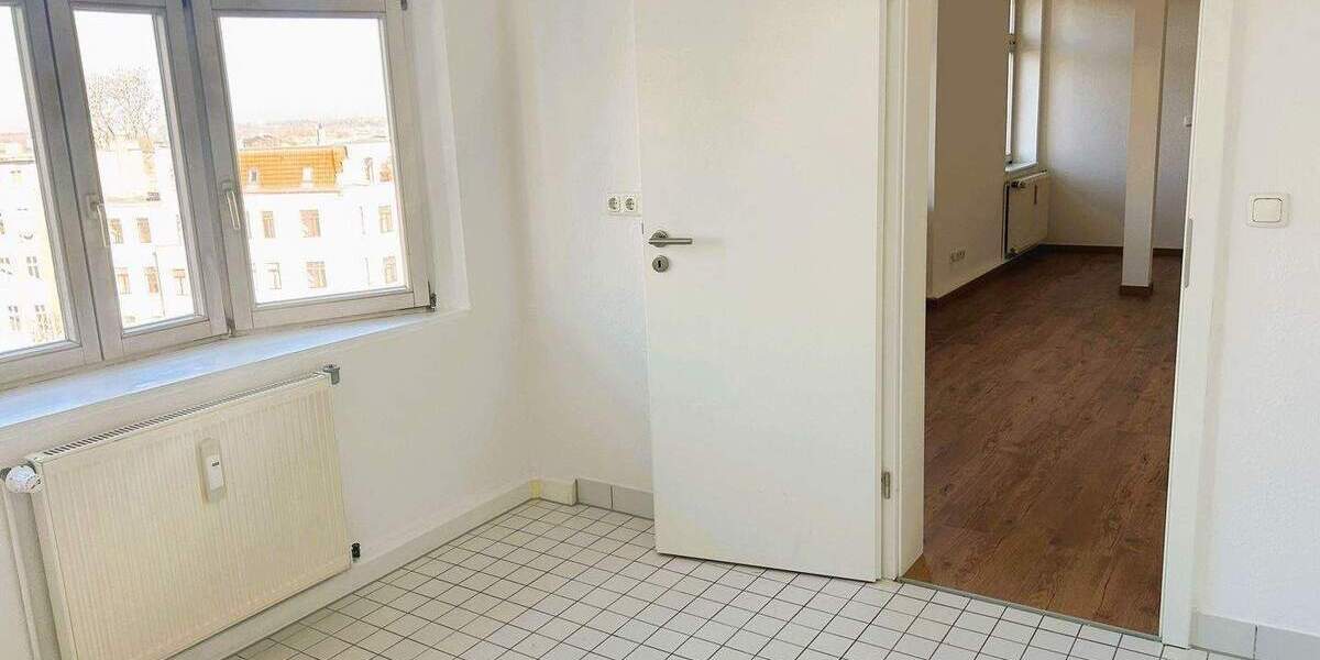 Etagenwohnung Halle (Saale) Innenstadt - 3 Zimmer, 87 m&sup2;, 760&euro; | Angebot:25262303