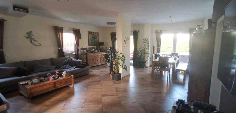 Villa Kleinmachnow - 6 Zimmer, 182 m&sup2;, 2.500&euro; | Angebot:26554802