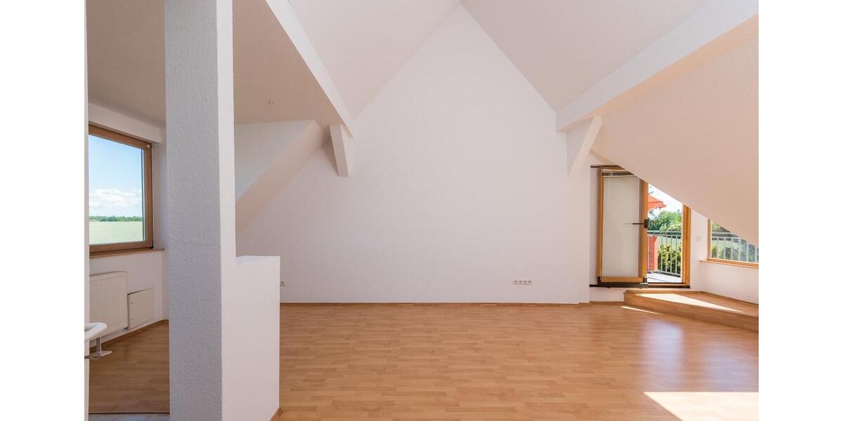 Dachgeschoßwohnung Marlow - 2 Zimmer, 66 m&sup2;, 590&euro; | Angebot:25854224