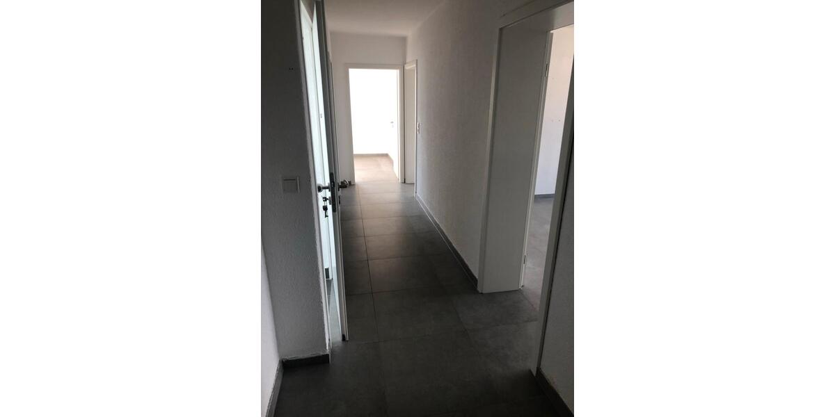 Etagenwohnung Hadamar - 3 Zimmer, 100 m&sup2;, 1.250&euro; | Angebot:25987636