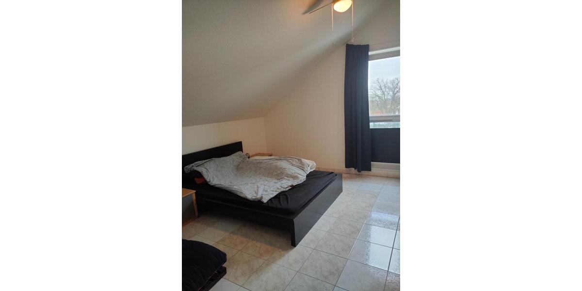 Dachgeschoßwohnung Obertshausen - 3 Zimmer, 74 m&sup2;, 800&euro; | Angebot:25548917