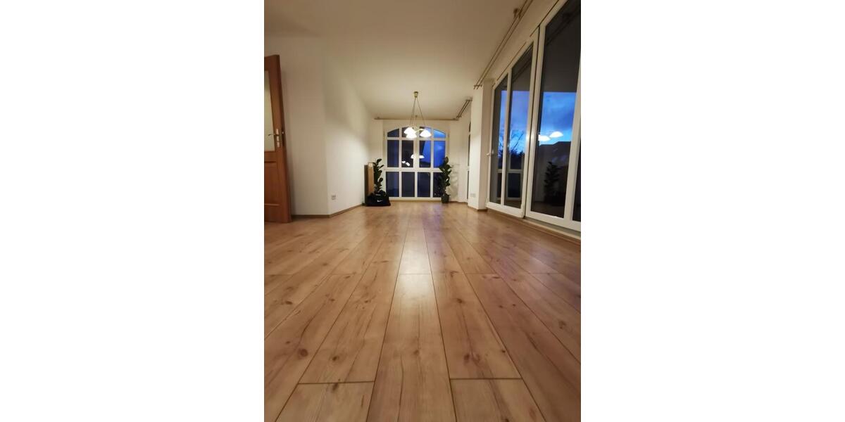 Helle 69m² Wohnung in Eichwalde | Balkon, Lift & EBK ab 01.02.26 2 zimmer