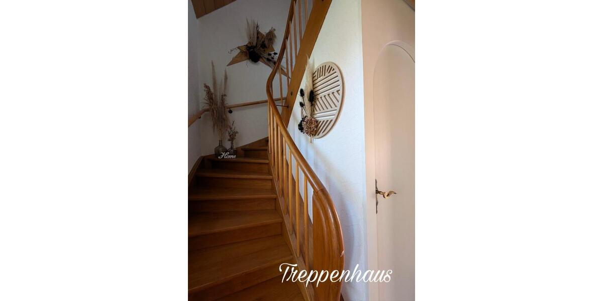 Einfamilienhaus mit Garten in ruhiger Lage zu vermieten 6 zimmer