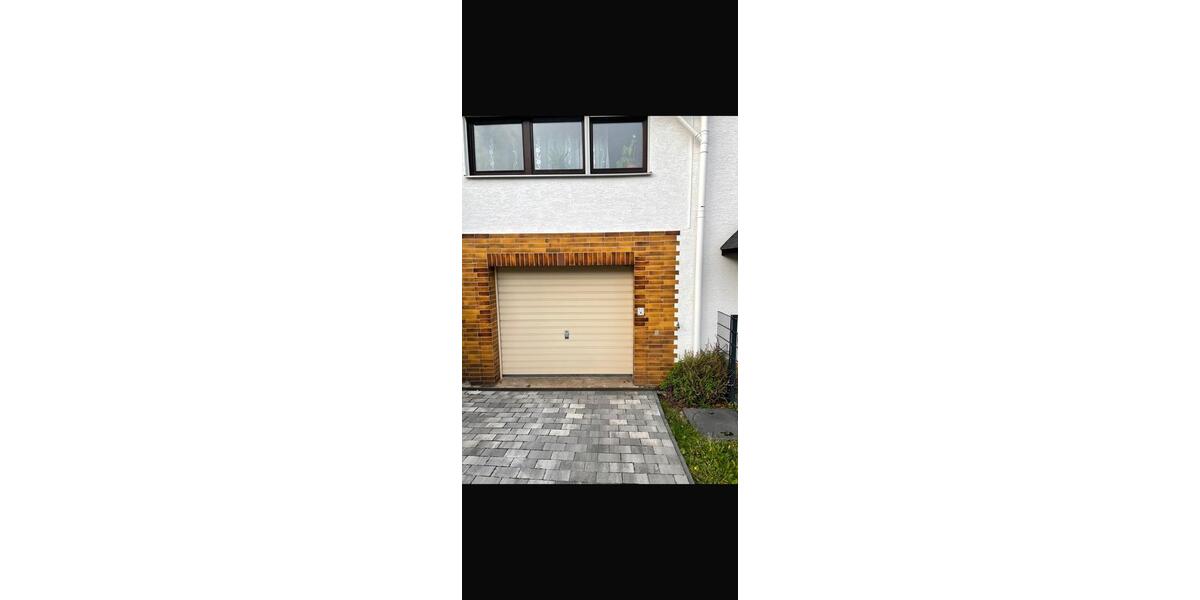 Etagenwohnung Wiesbaden Schierstein - 3 Zimmer, 75 m&sup2;, 1.200&euro; | Angebot:26620831