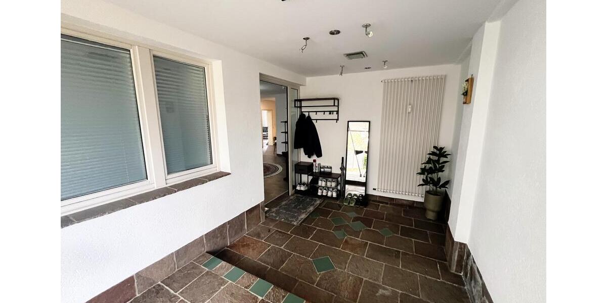 Terrassenwohnung Wissen - 4 Zimmer, 150 m&sup2;, 950&euro; | Angebot:26441225