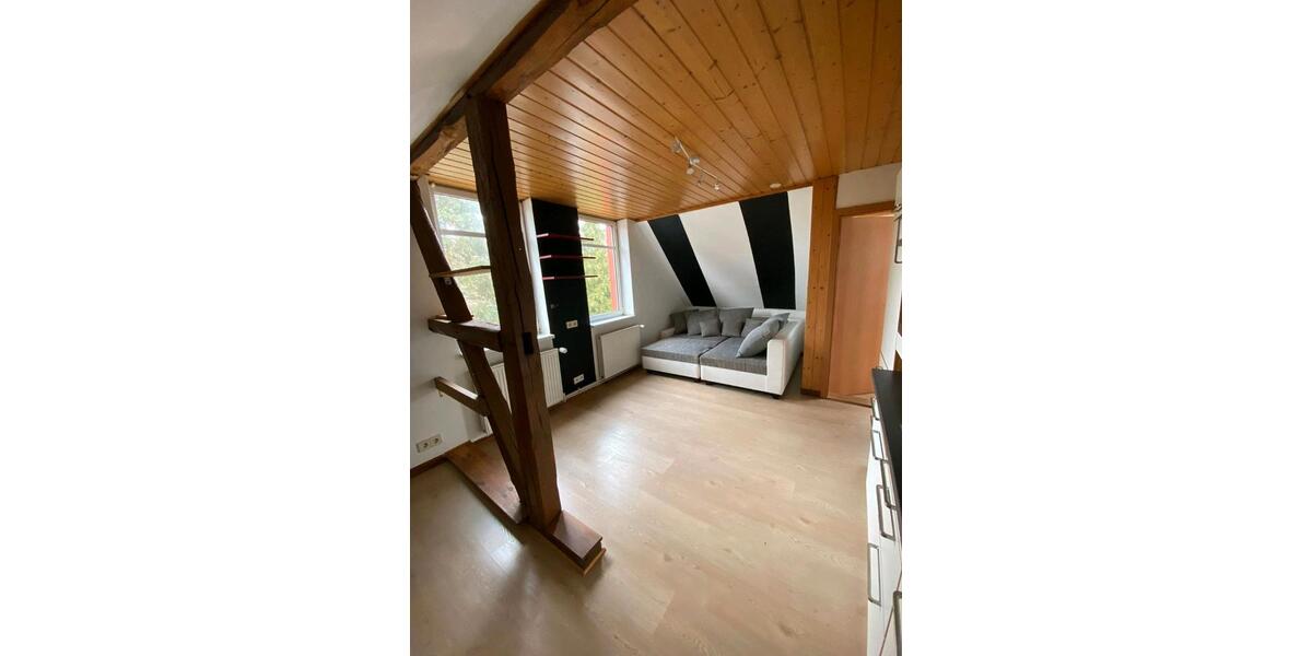 Dachgeschoßwohnung Rühen - 3 Zimmer, 65 m&sup2;, 639&euro; | Angebot:25369505