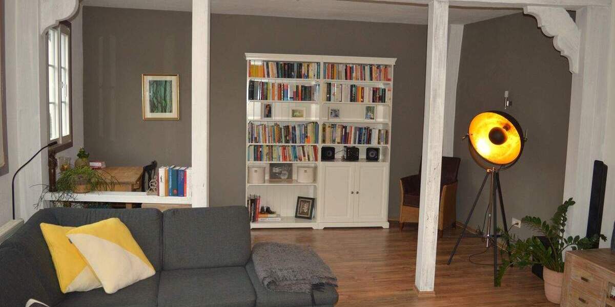 Stilvolles Wohnen im Zentrum Treis-Kardens. Moselnähe. Hoher Freizeitwert. Hochwertige Einbauküche. 4 zimmer