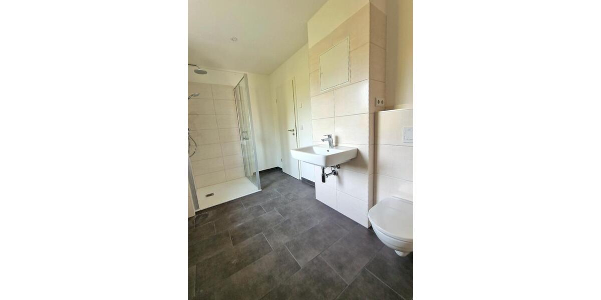 Erdgeschoßwohnung Glauchau - 2.5 Zimmer, 87 m&sup2;, 783&euro; | Angebot:26194727