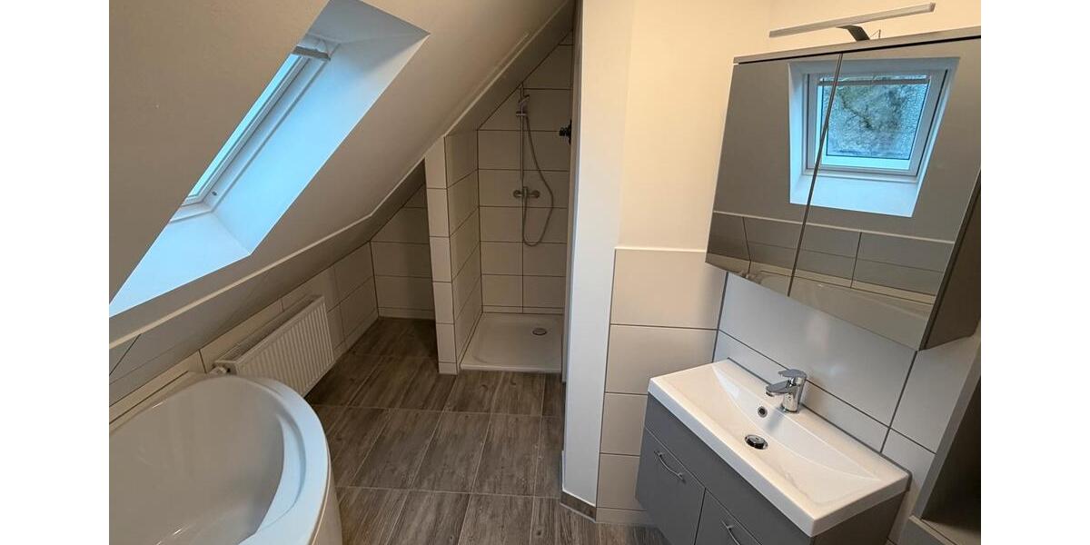 Dachgeschoßwohnung Uelzen - 2 Zimmer, 70 m&sup2;, 700&euro; | Angebot:26255717