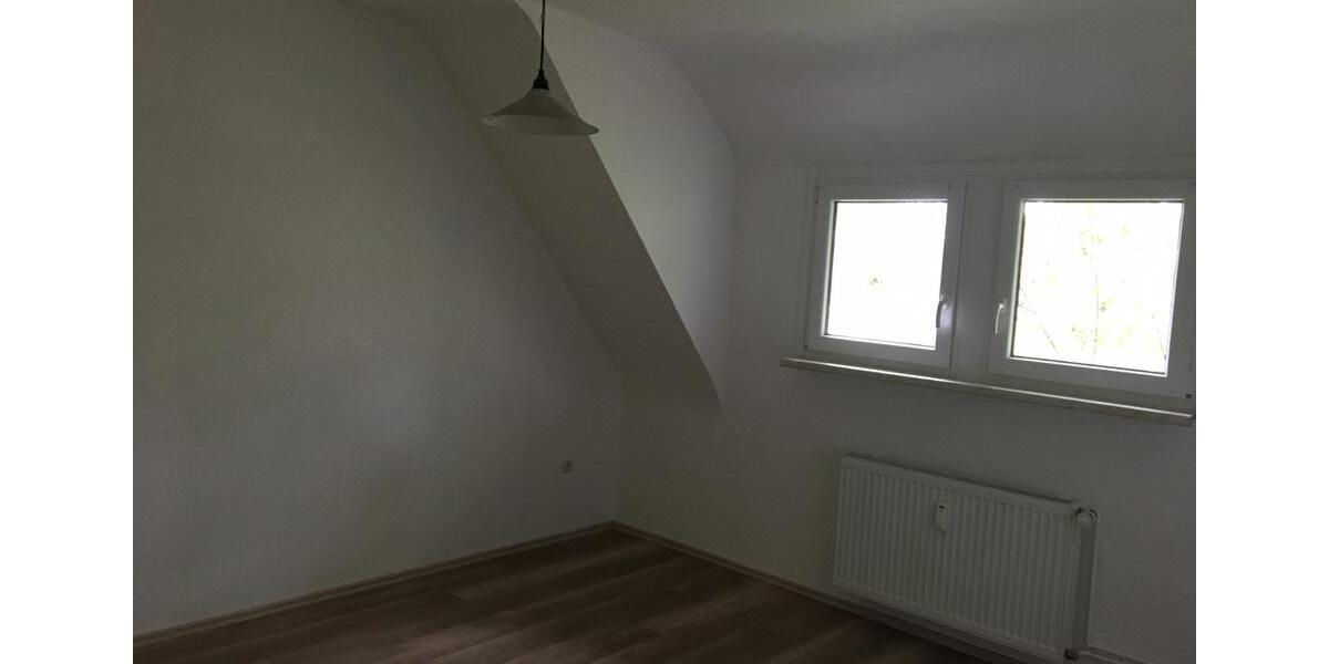 Dachgeschoßwohnung Pirmasens Niedersimten - 4 Zimmer, 420&euro; | Angebot:19220921
