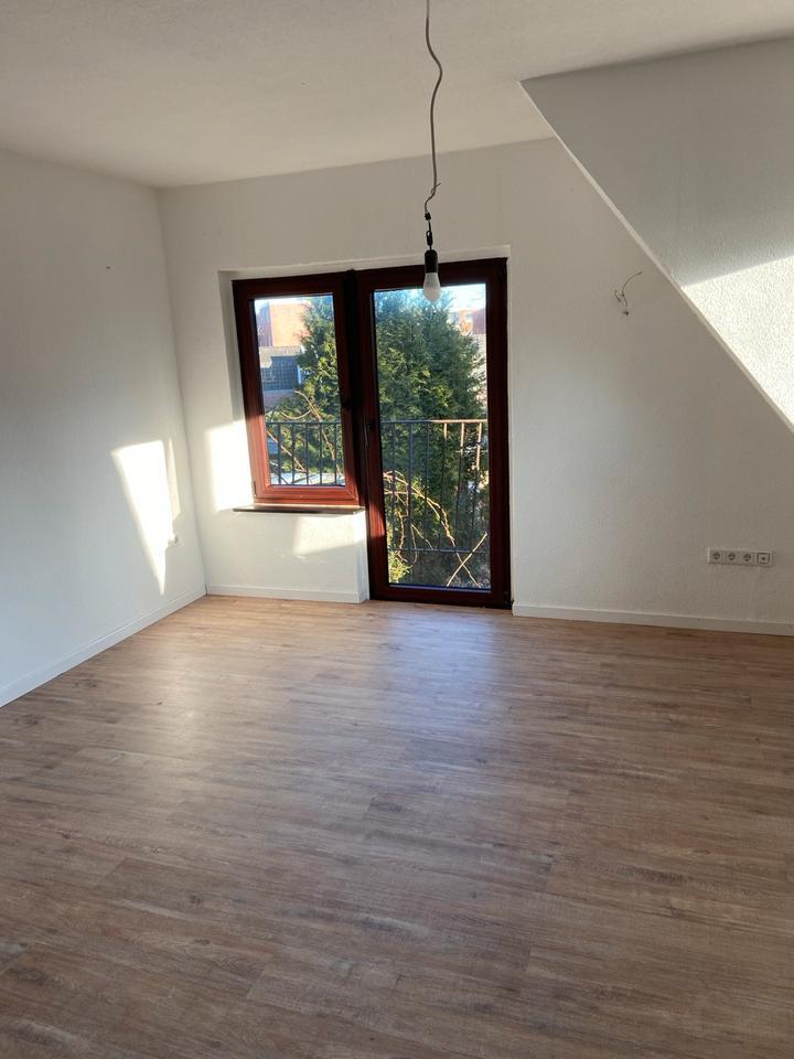 Schöne helle MaisonetteWohnung 1. und 2. OG, Mietwohnung, WG geei