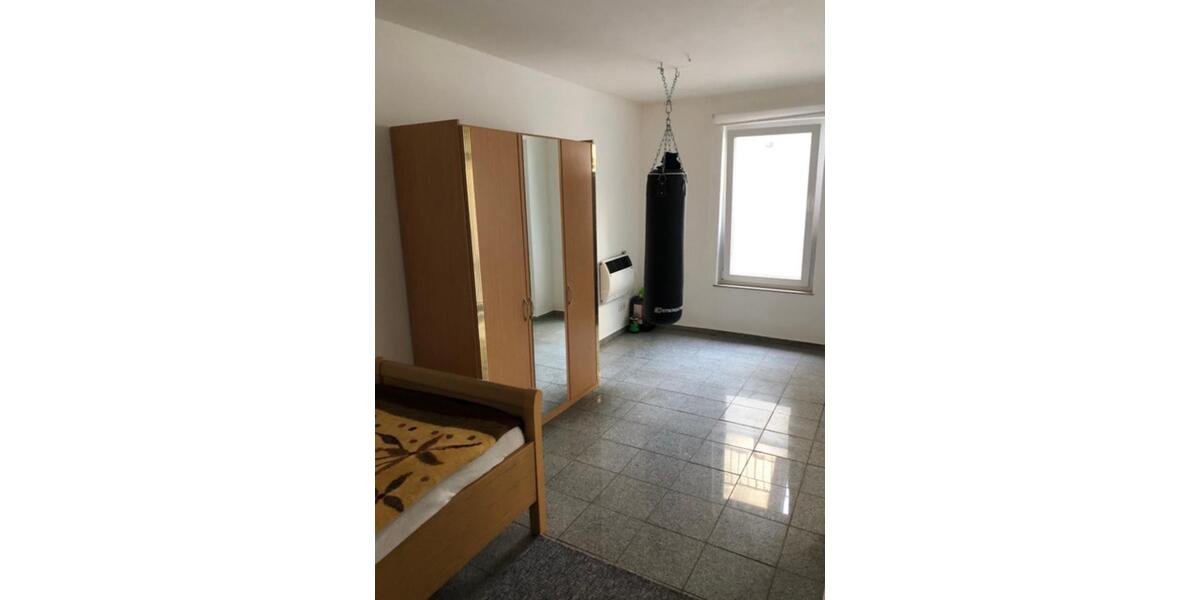 Etagenwohnung Mönchengladbach Süd - 2 Zimmer, 70 m&sup2;, 480&euro; | Angebot:24804538