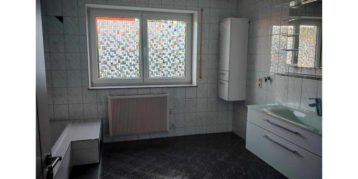 Erdgeschoßwohnung Neuhausen ob Eck - 3.5 Zimmer, 105 m&sup2;, 1.050&euro; | Angebot:26020876