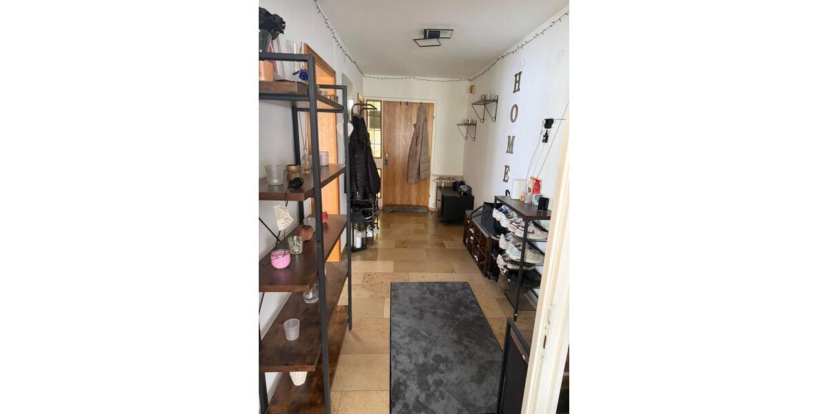 Erdgeschoßwohnung Oettingen in Bayern - 5 Zimmer, 150 m&sup2;, 1.900&euro; | Angebot:25480102