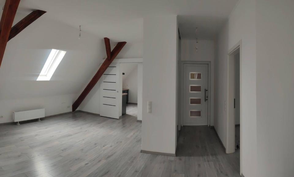 Dachgeschoßwohnung Zweibrücken - 1 Zimmer, 68 m&sup2;, 700&euro; | Angebot:26137465