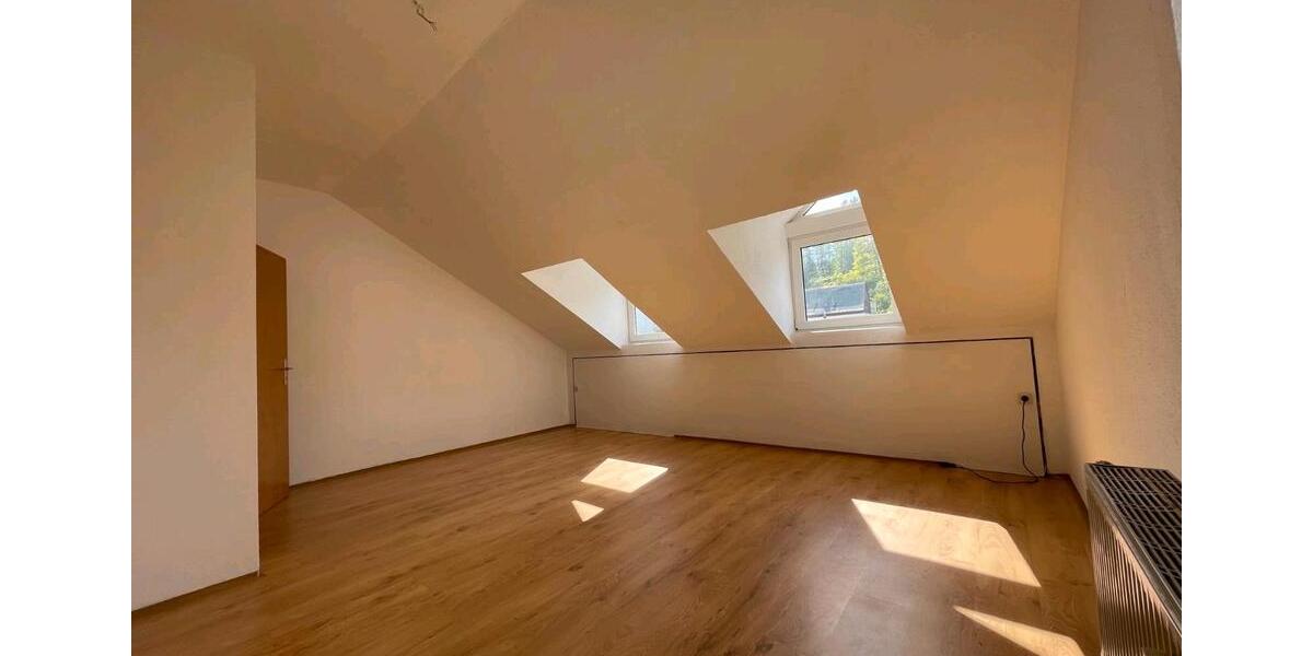 Etagenwohnung Klingenthal - 2 Zimmer, 69 m&sup2;, 345&euro; | Angebot:26272344